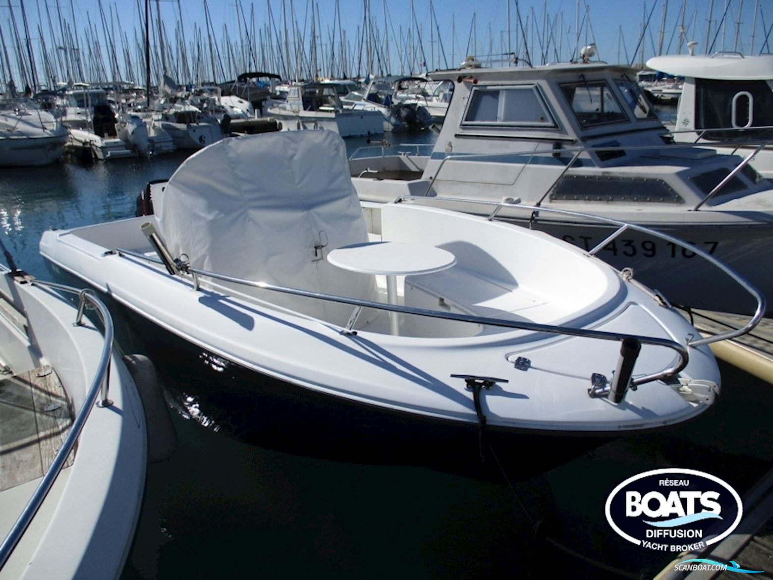 Jeanneau Cap Camarat 625 Open Motorboten 2000, met Mercury Optimax motor, France