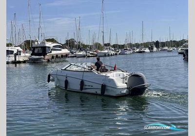 Jeanneau Cap Camarat 6.5 DC Motorboten 2017, met Yamaha F150 Detl motor, United Kingdom