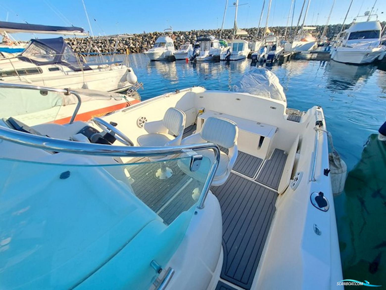 Jeanneau Cap Camarat 715