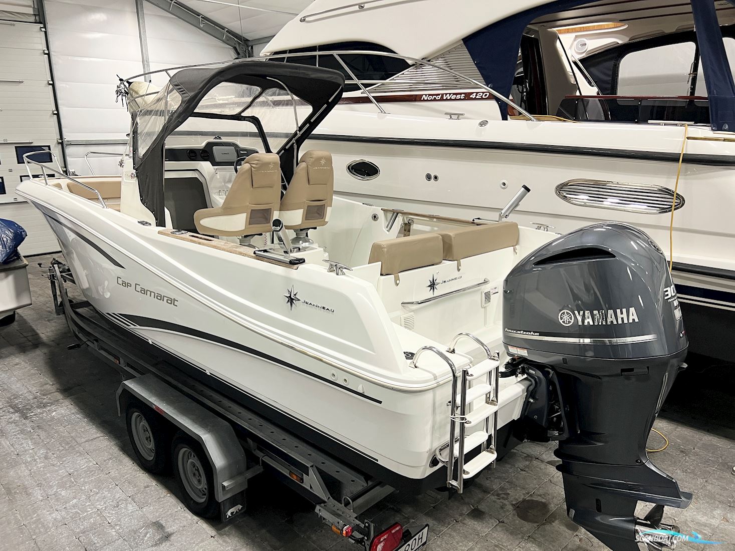 Jeanneau Cap Camarat 7.5 CC Motorboten 2013, met Yamaha 300hk V6 motor, Sweden