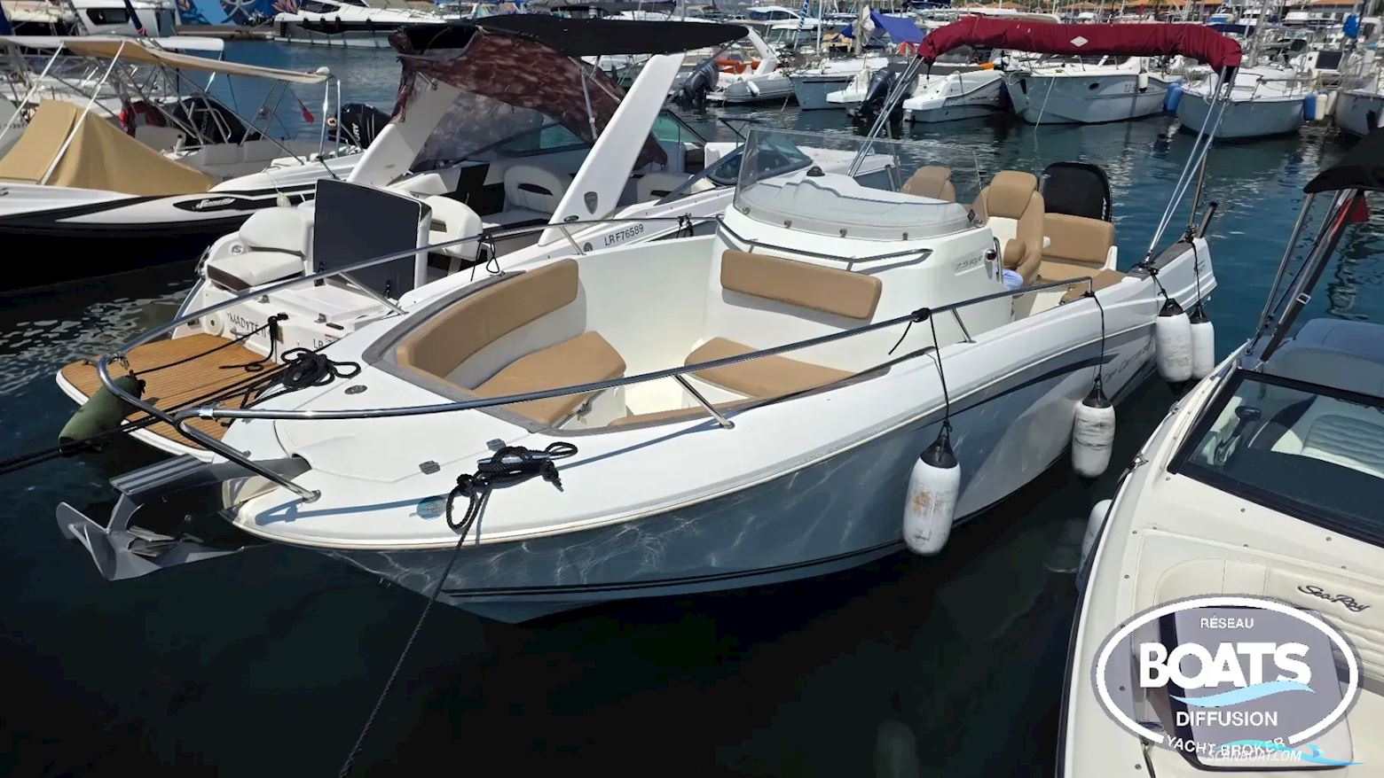 Jeanneau CAP CAMARAT 7.5 CC Motorboten 2012, met MERCURY motor, France