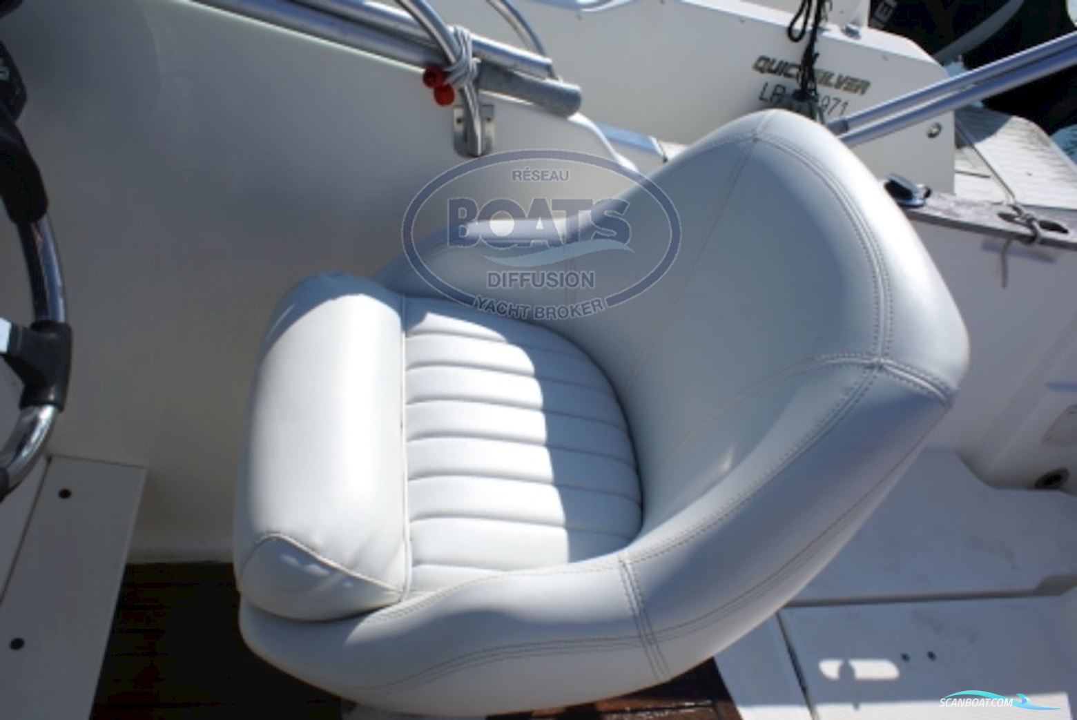 Jeanneau Cap Camarat 755 WA Moteur Neuf