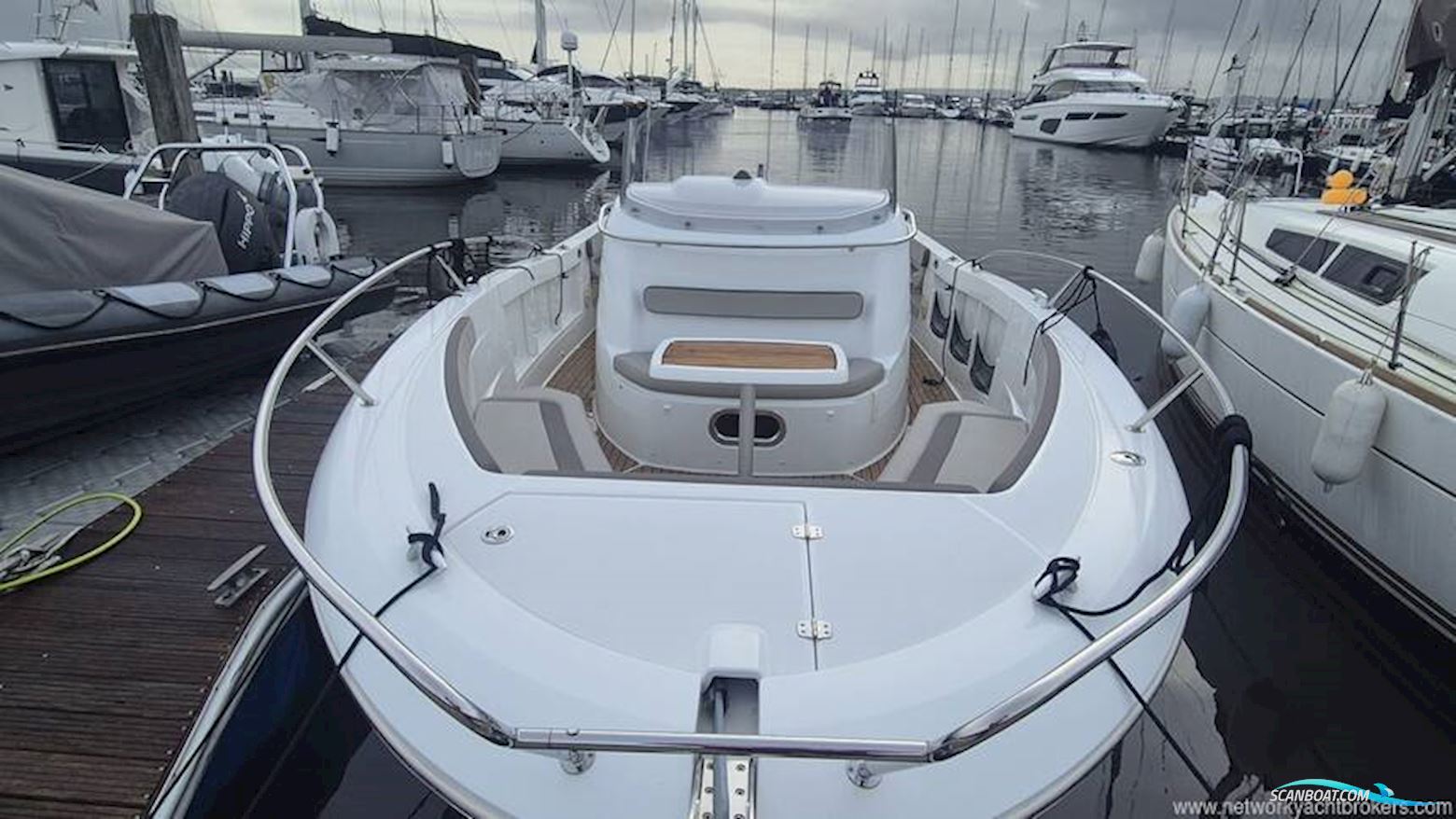 Jeanneau Cap Camarat 8.5 CC