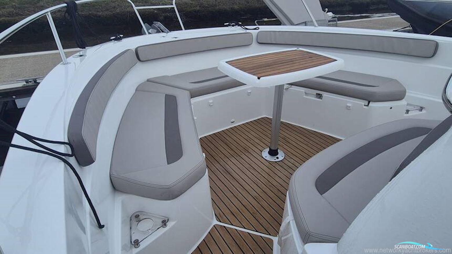 Jeanneau Cap Camarat 8.5 CC