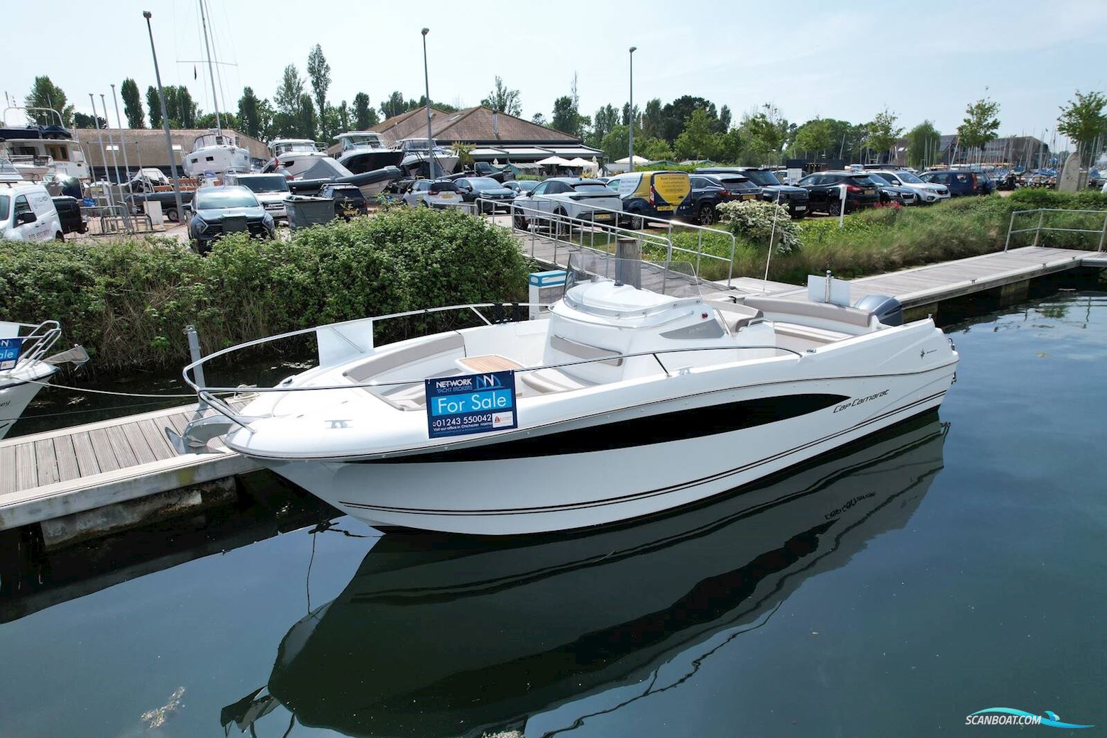 Jeanneau Cap Camarat 8.5 CC Motorboten 2015, met Yamaha motor, United Kingdom