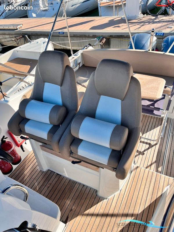 Jeanneau Cap Camarat 8.5 WA