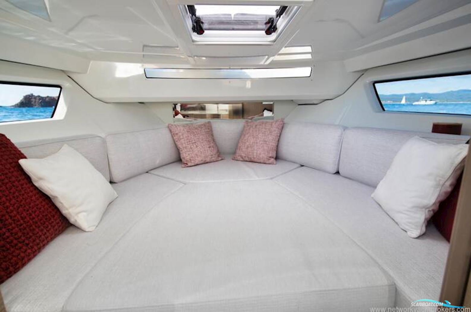 Jeanneau Cap Camarat 9.0 WA S2