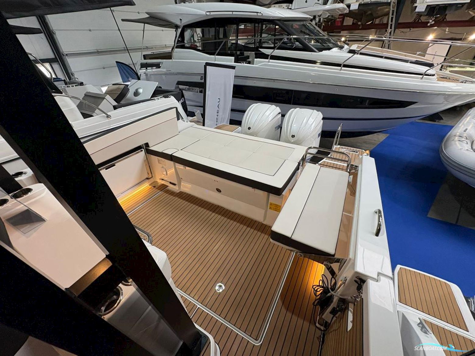 Jeanneau Cap Camarat 9.0 WA S2