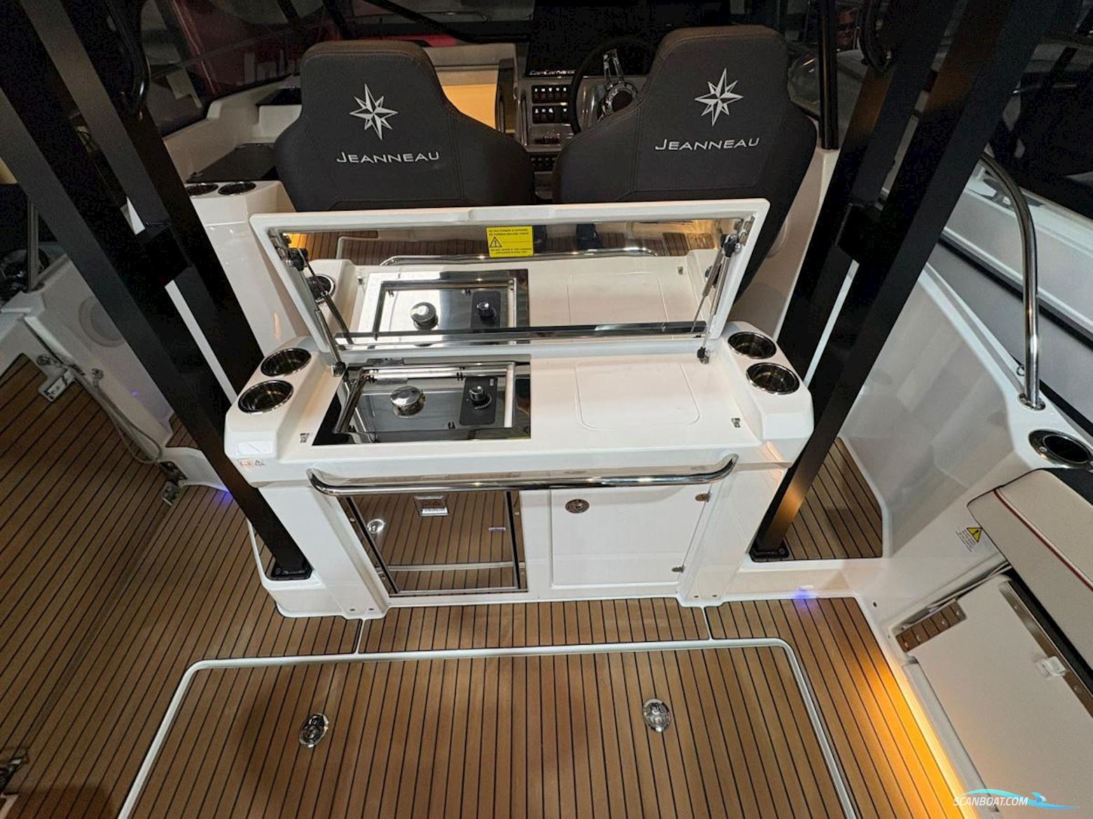 Jeanneau Cap Camarat 9.0 WA S2