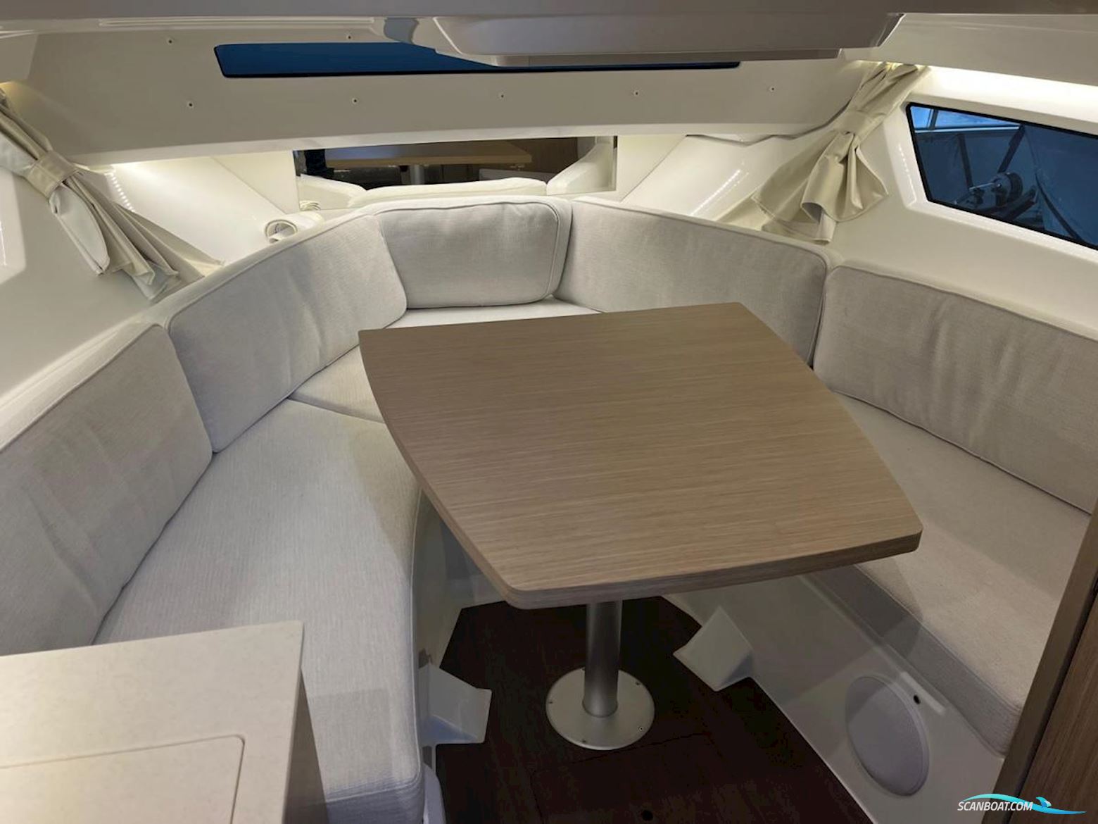 Jeanneau Cap camarat 9.0 WA serie 2