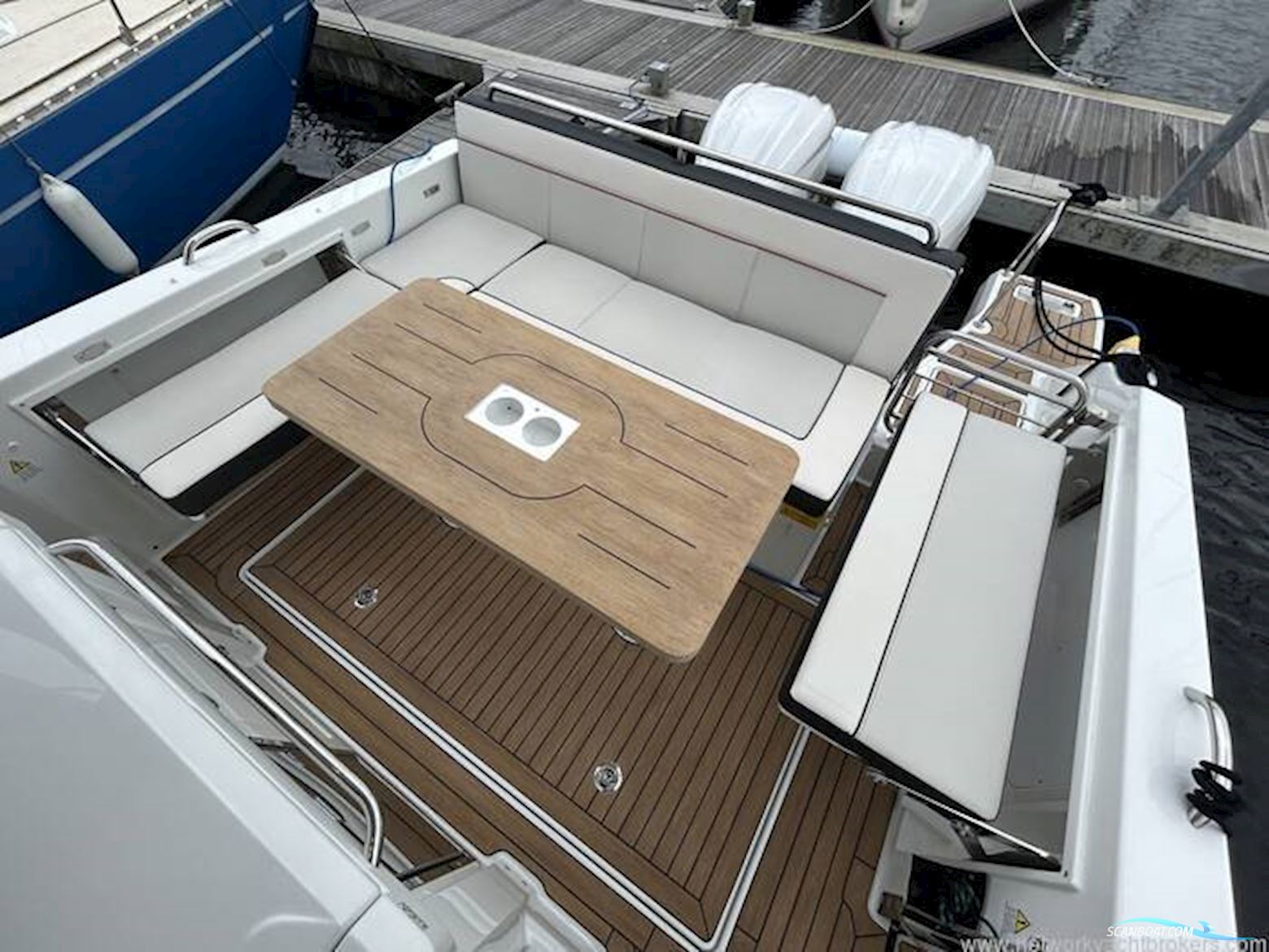 Jeanneau Cap Camarat 9.0WA S2