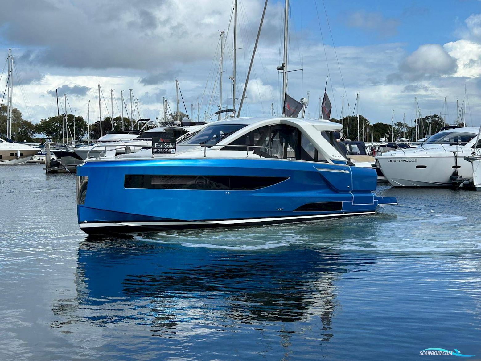 Jeanneau DB37 Motorboten 2024, met Volvo Penta motor, United Kingdom