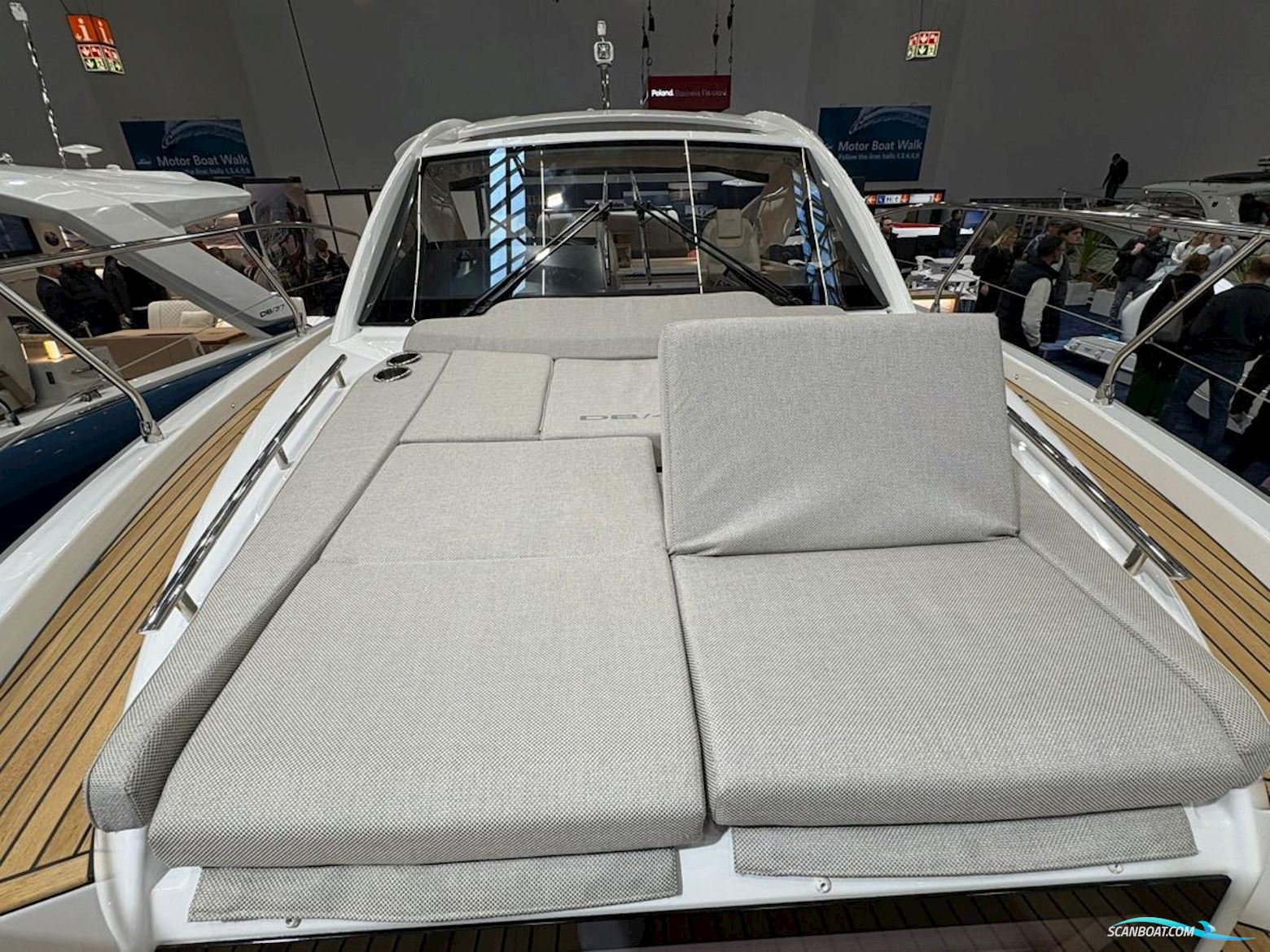Jeanneau DB43