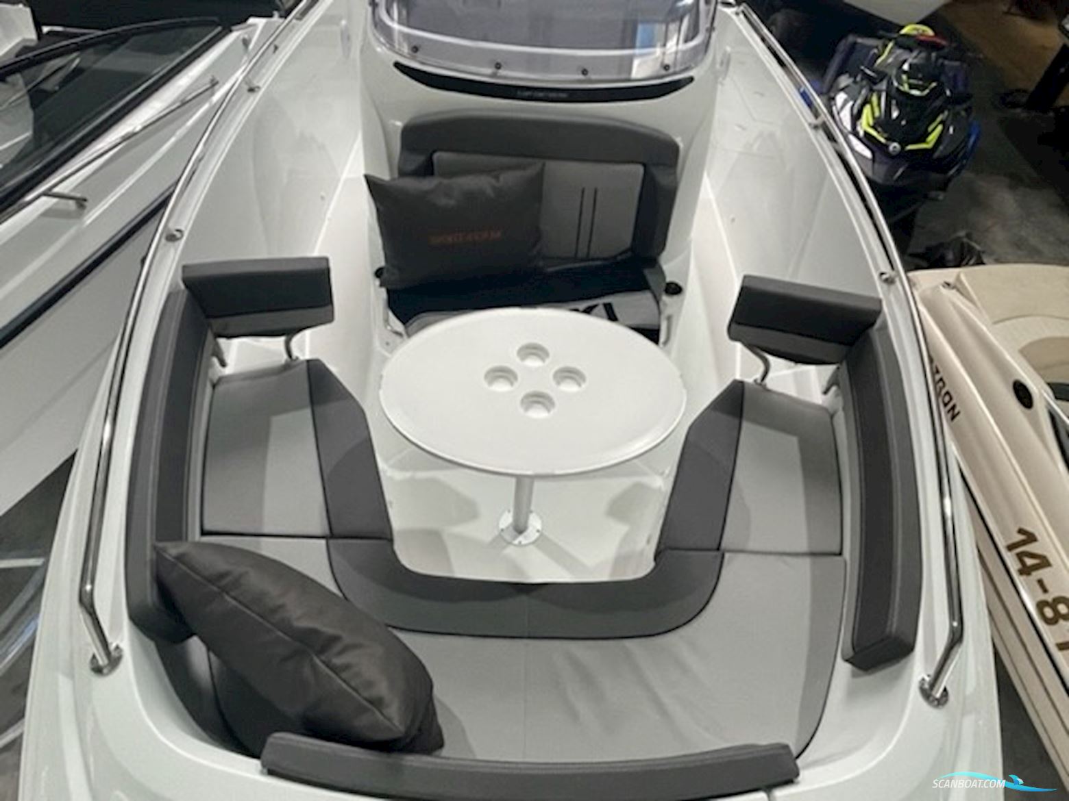 Jeanneau demo Cap Camarat 7.5 CC Serie 3