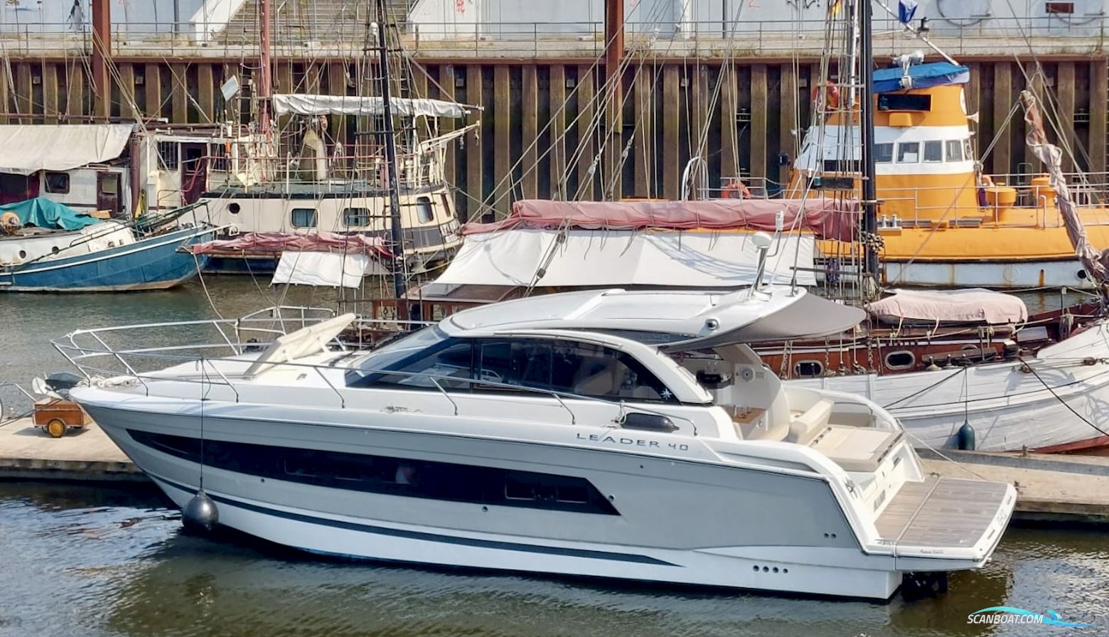 Jeanneau Leader 40 Motorboten 2017, met Volvo Penta D6-370 motor, Duitsland