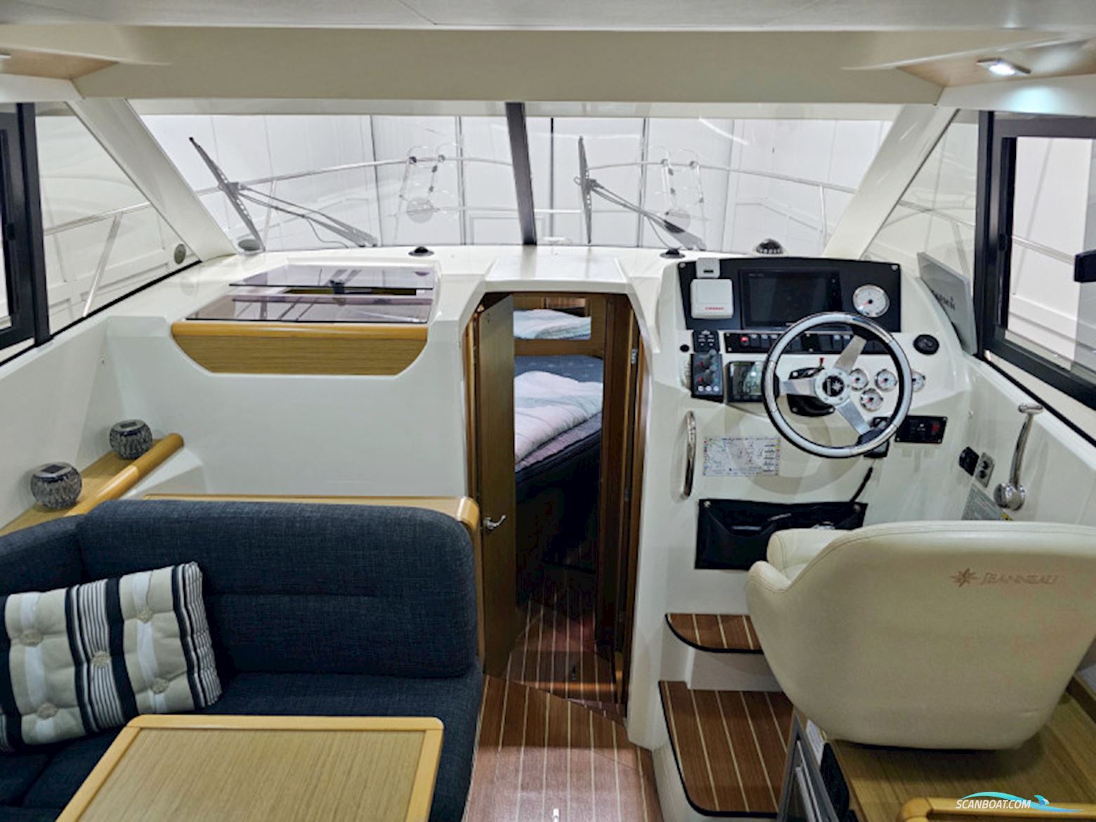 Jeanneau Merry Fisher 10 Fly