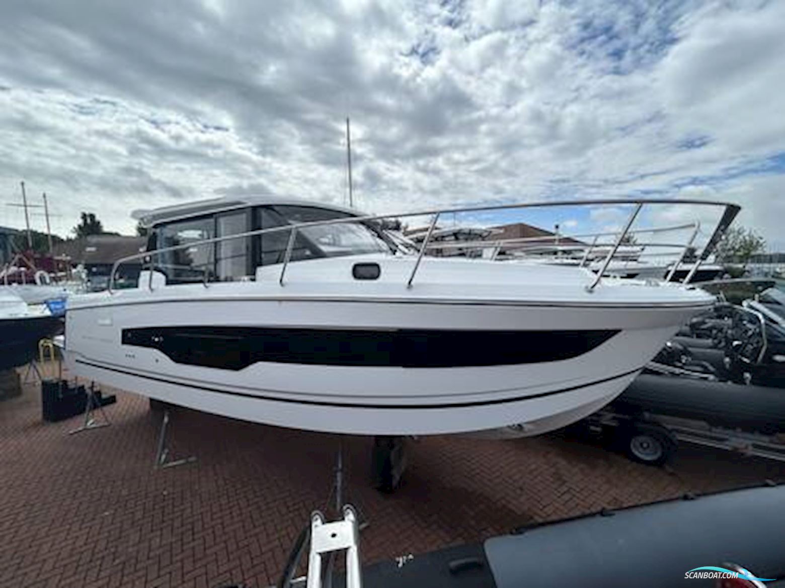 Jeanneau Merry Fisher 1095 Coupe Motorboten 2025, met Yamaha F300NSB U motor, United Kingdom
