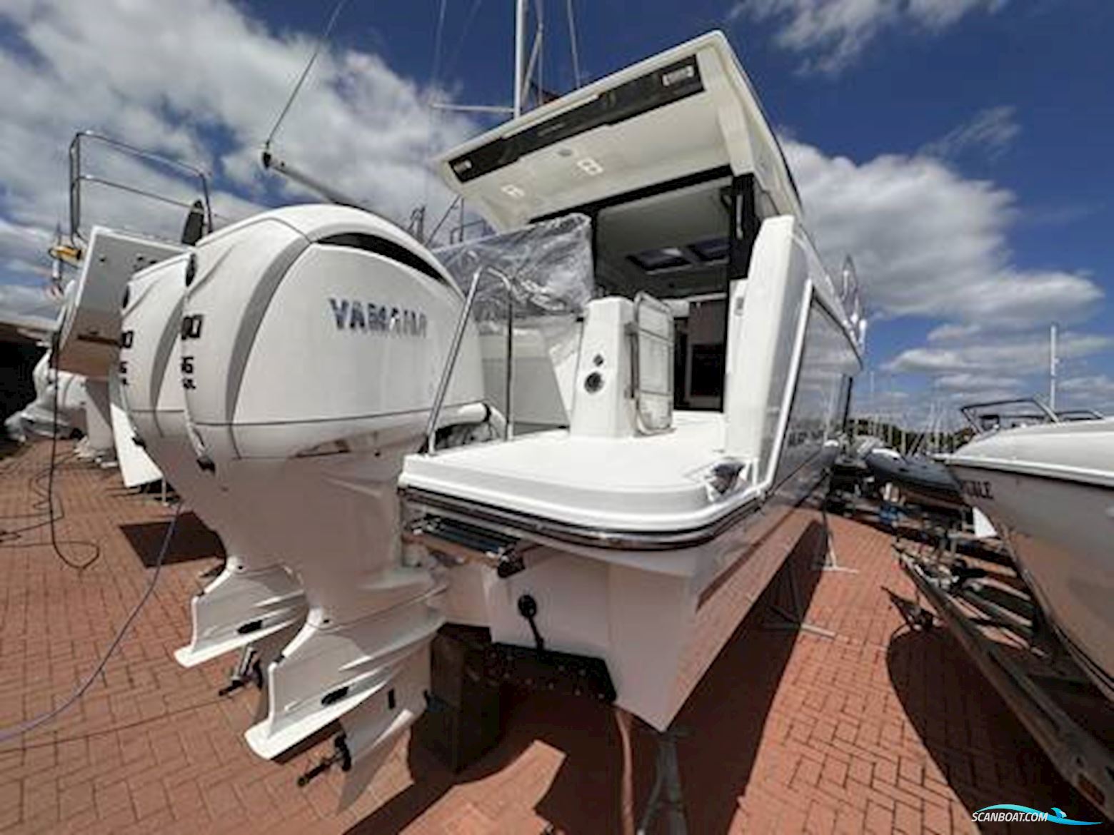 Jeanneau Merry Fisher 1095 Coupe Series 2