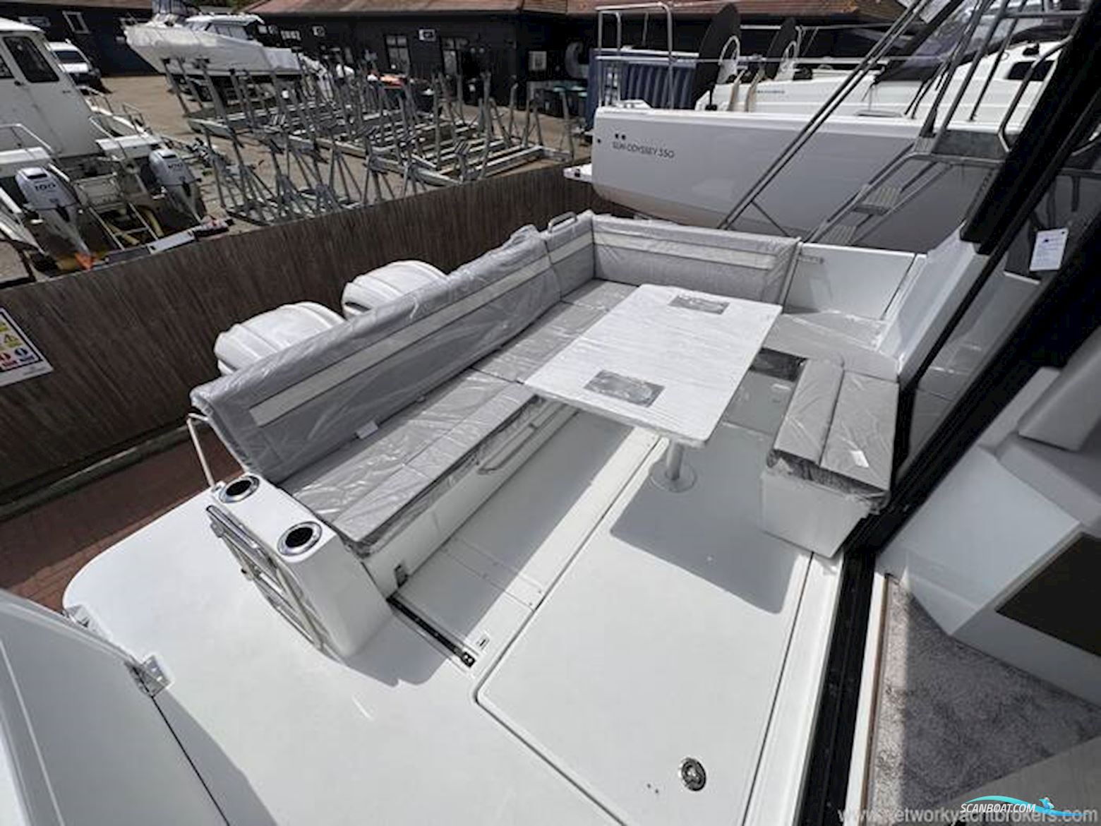 Jeanneau Merry Fisher 1095 Coupe Series 2