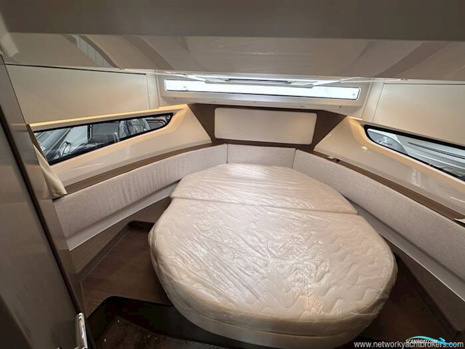 Jeanneau Merry Fisher 1095 Coupe Series 2
