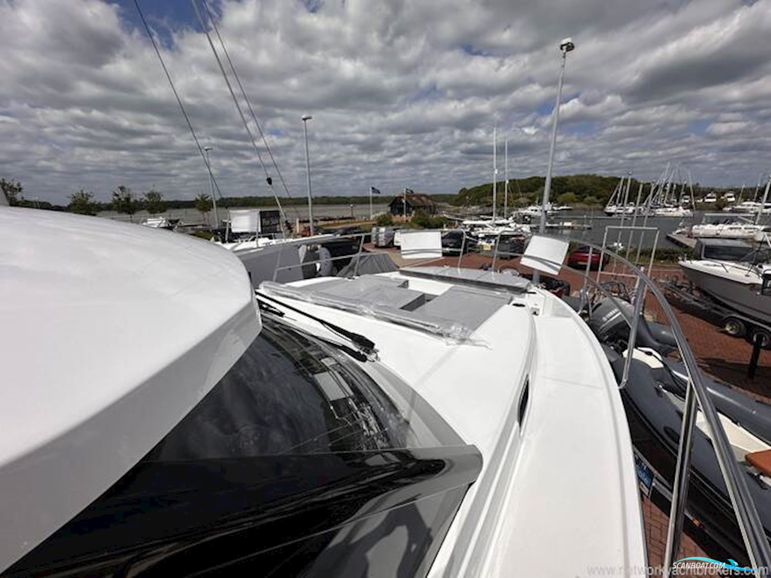 Jeanneau Merry Fisher 1095 Coupe Series 2