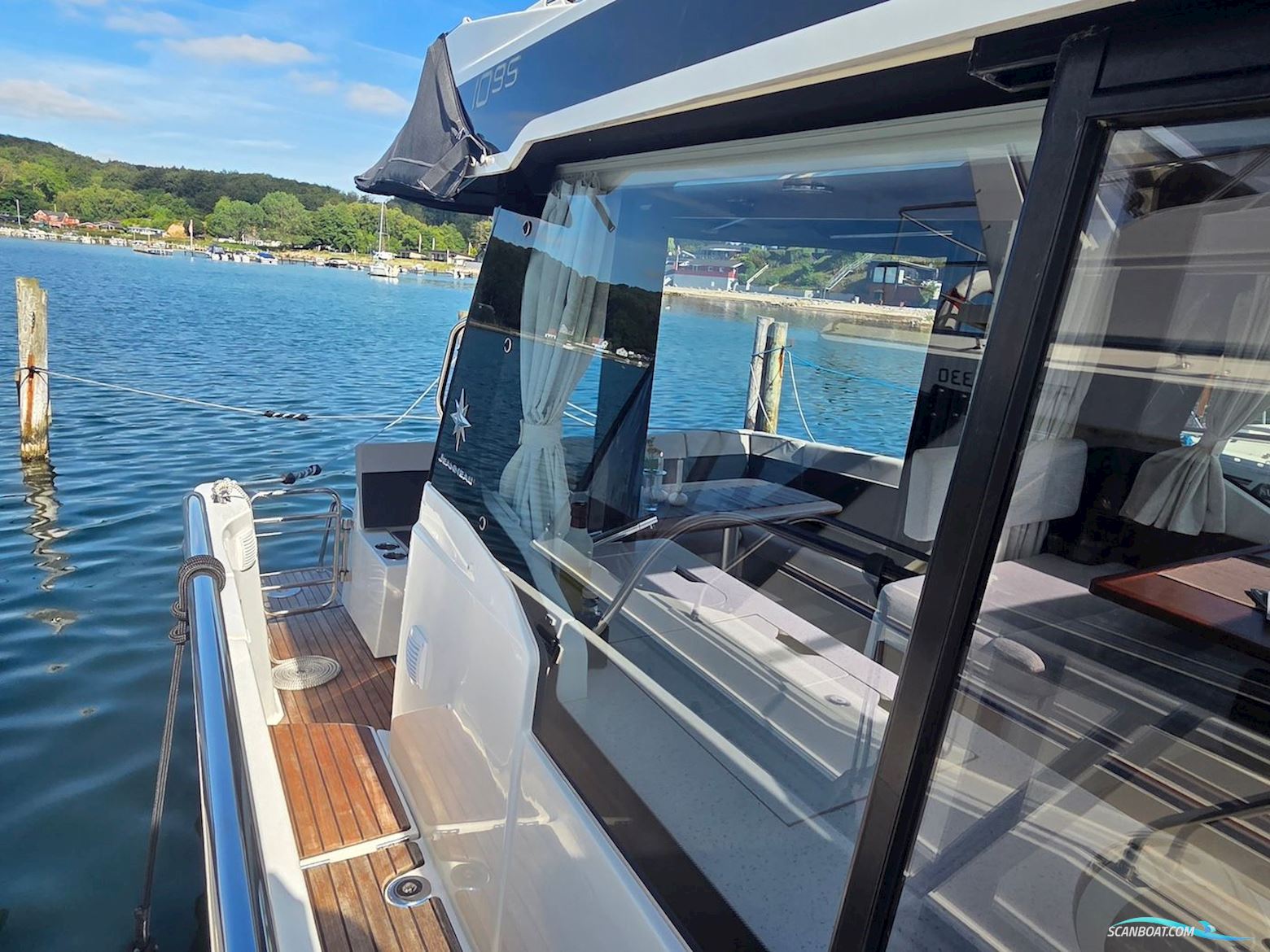 Jeanneau Merry Fisher 1095 Cruiser