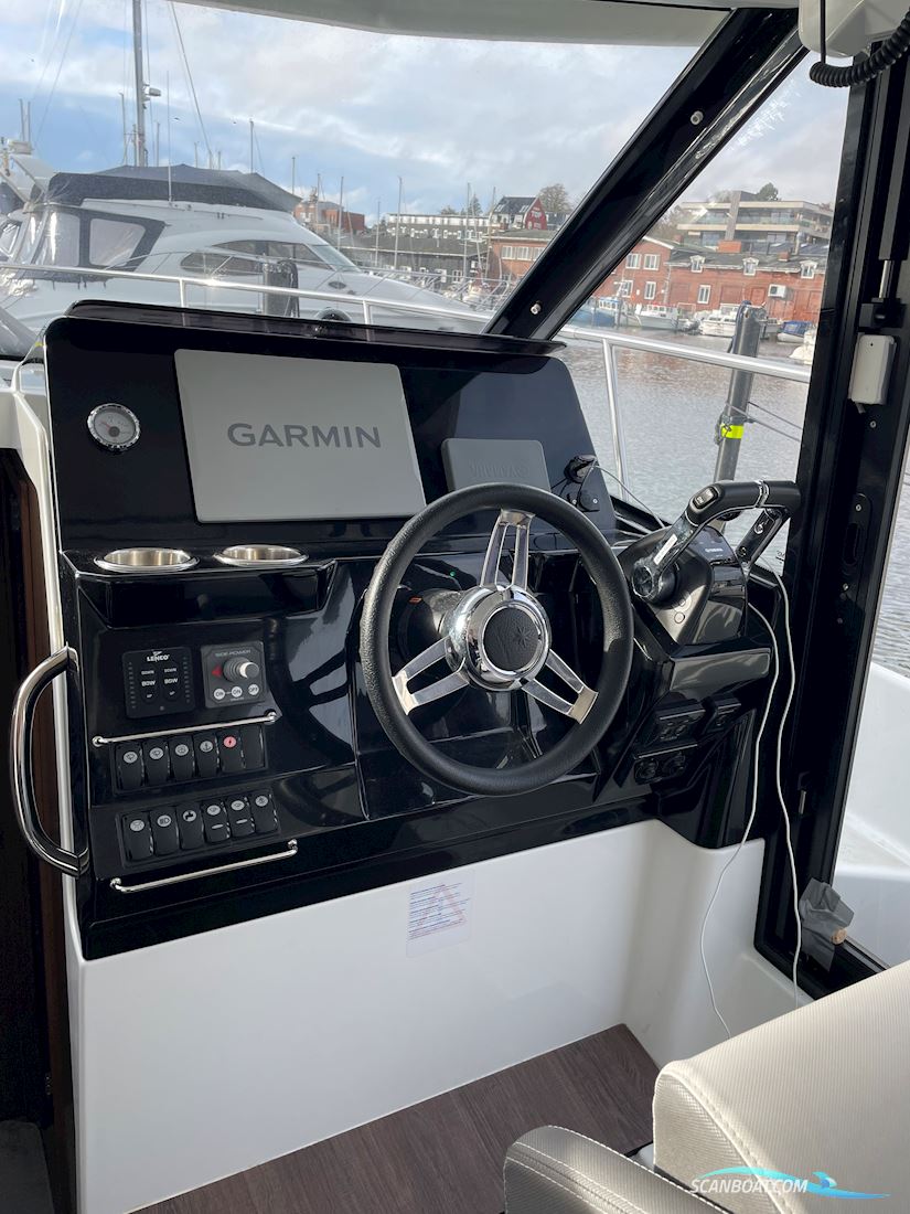 Jeanneau Merry Fisher 1095 Fly