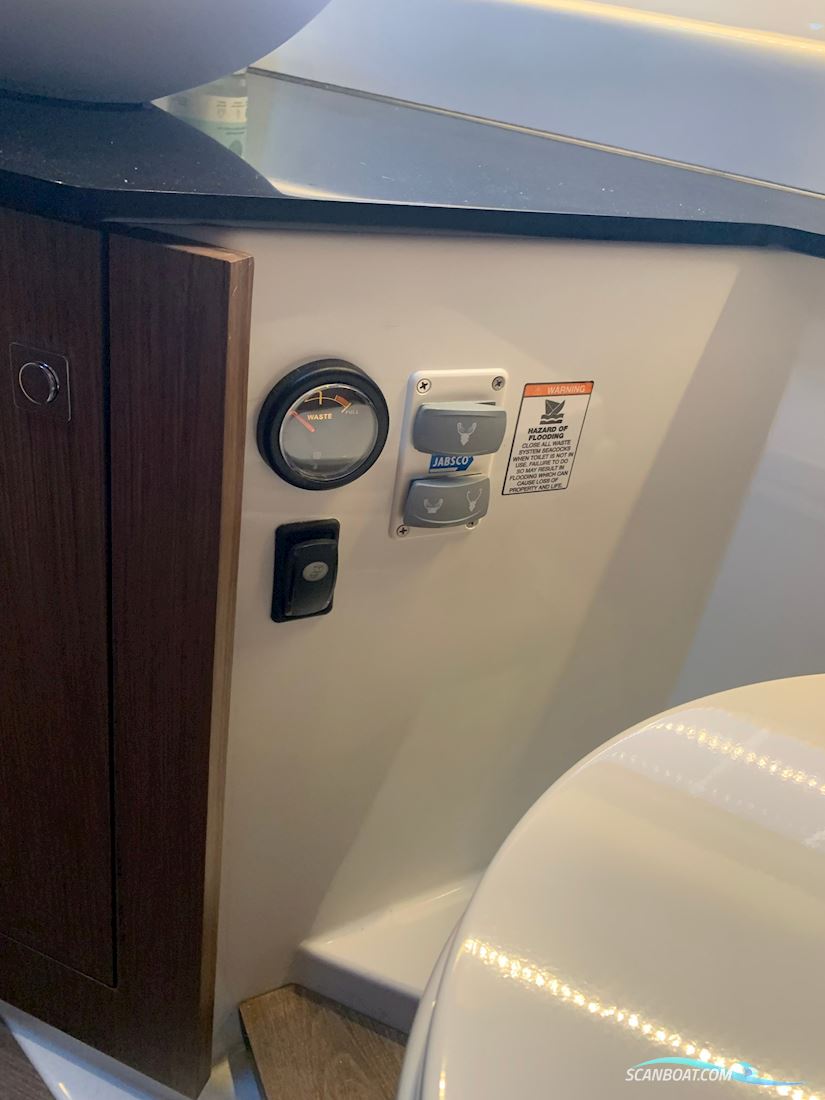 Jeanneau Merry Fisher 1095