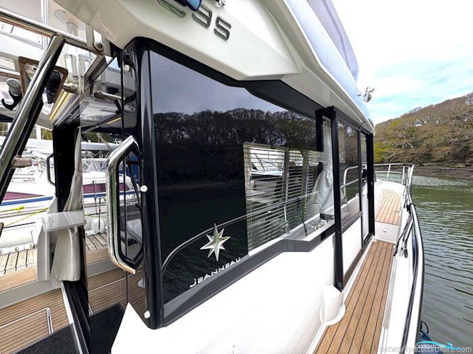 Jeanneau Merry Fisher 1295 Fly