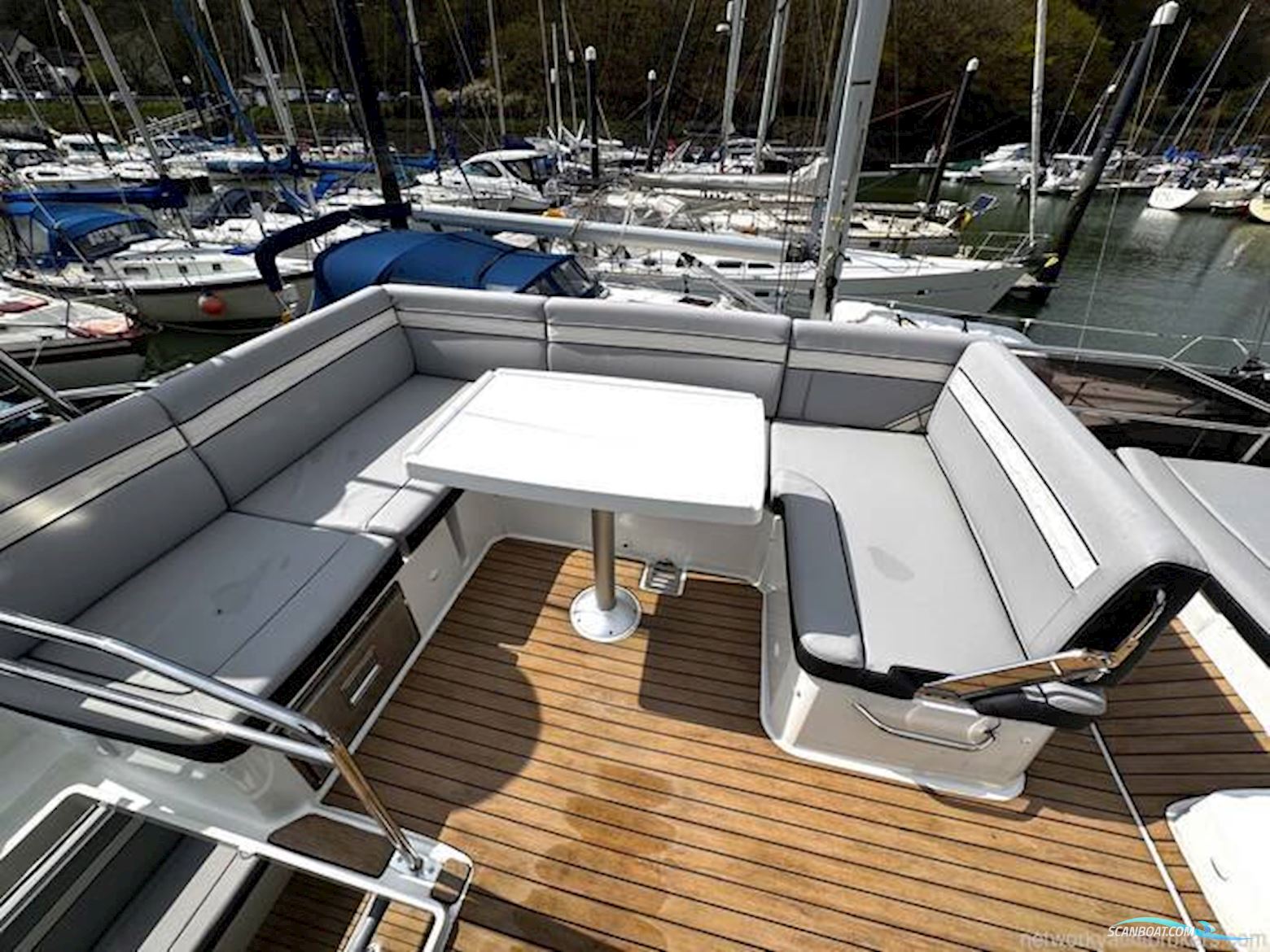 Jeanneau Merry Fisher 1295 Fly