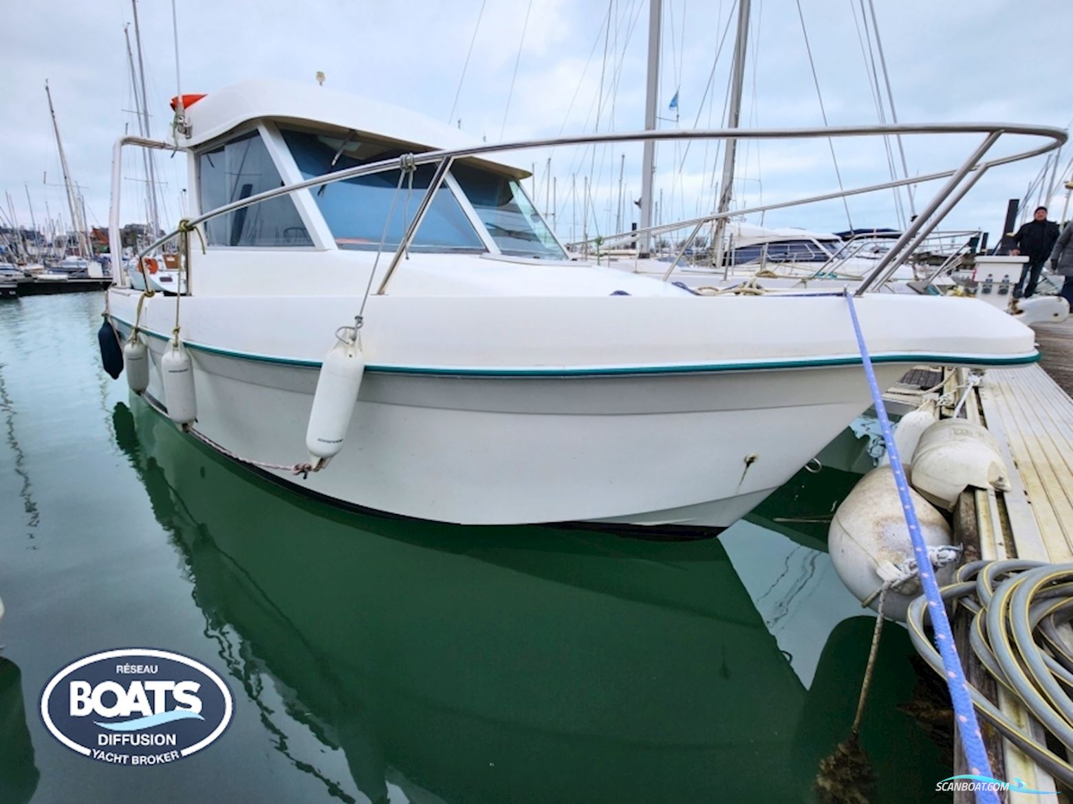 Jeanneau Merry Fisher 610 Motorboten 2000, met Evinrude motor, France