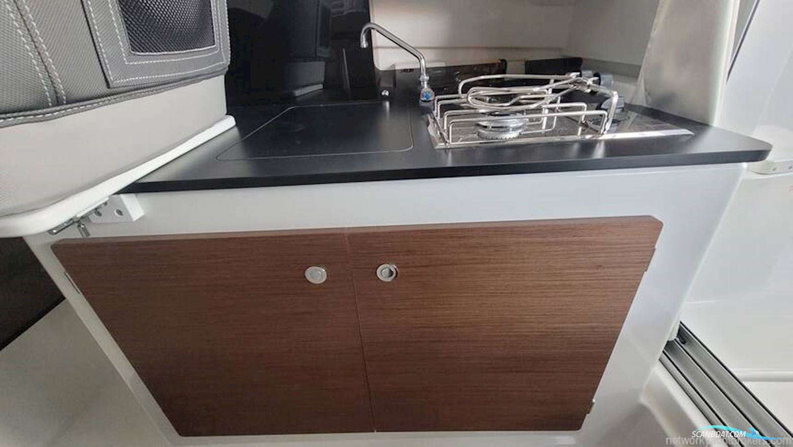 Jeanneau Merry Fisher 695 S2 - High Spec