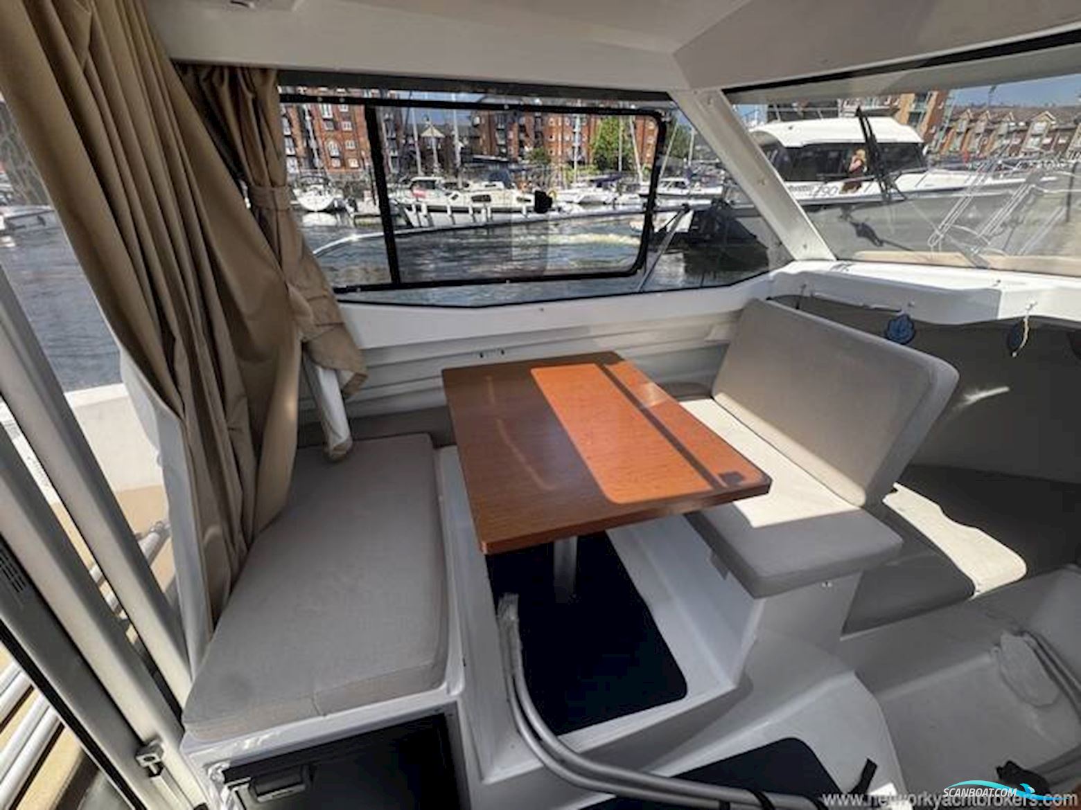 Jeanneau Merry Fisher 695