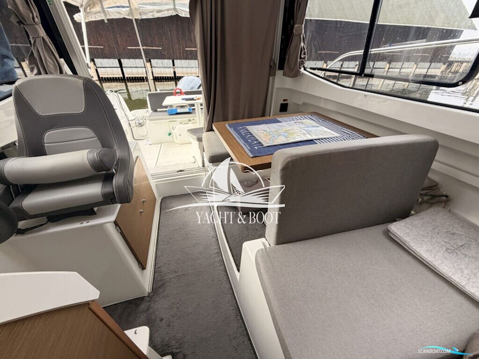 Jeanneau Merry Fisher 695