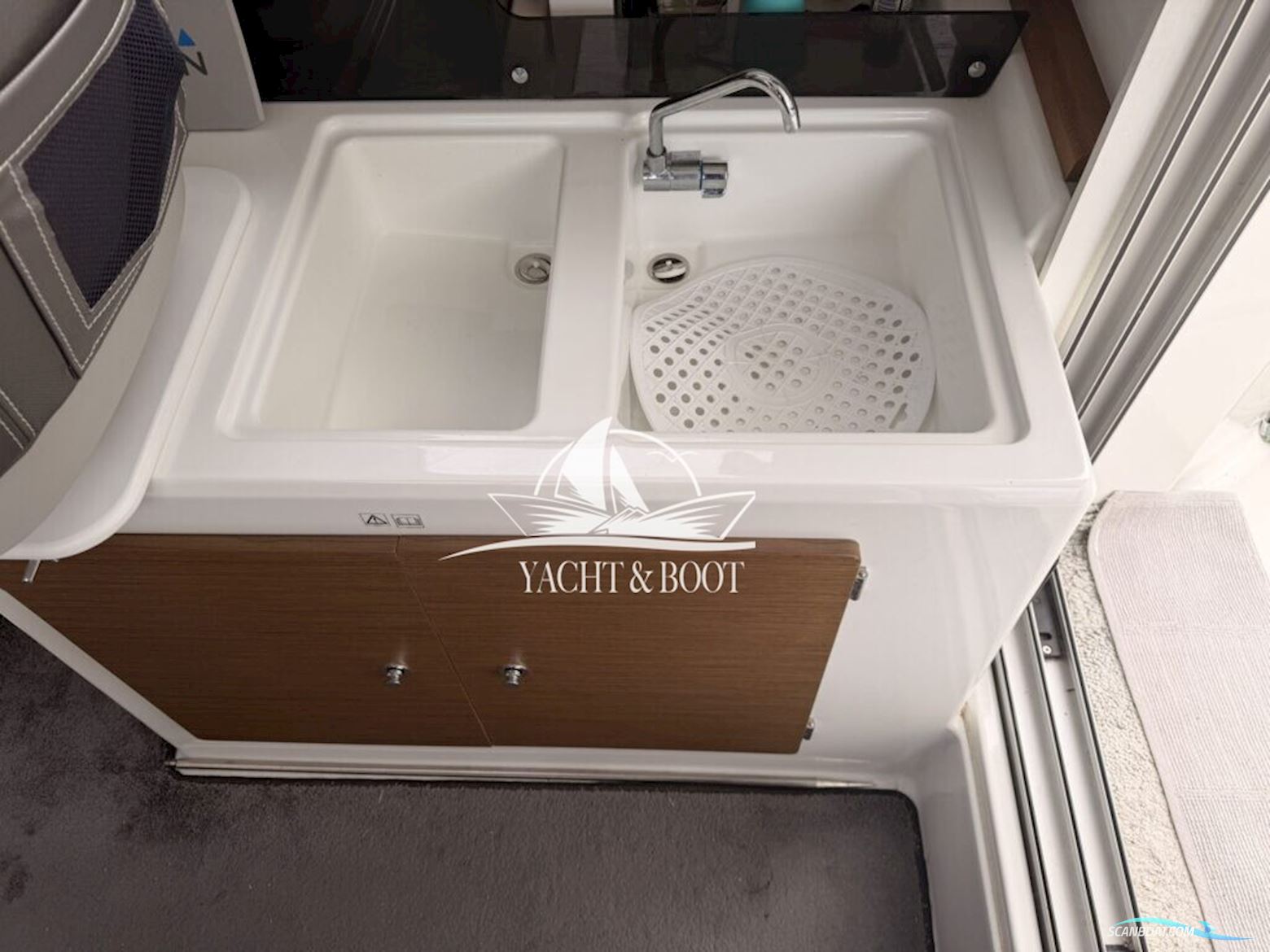 Jeanneau Merry Fisher 695