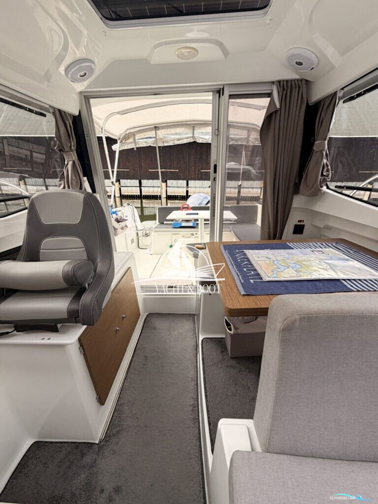 Jeanneau Merry Fisher 695