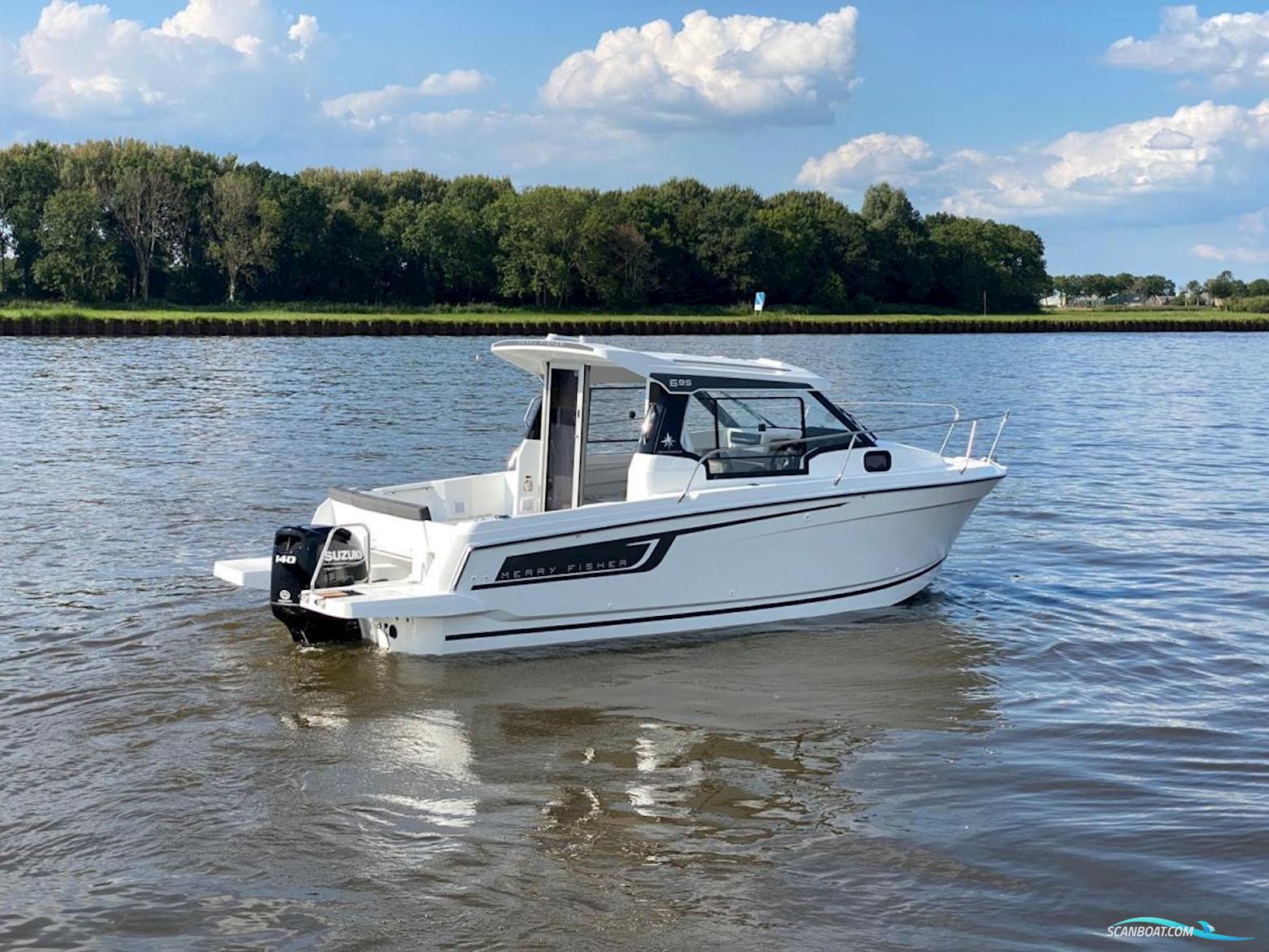 Jeanneau Merry Fisher 695 Serie 2. Dit Schip is Aanwezig op de Suzuki Stand Van Hiswa te Water 2026.