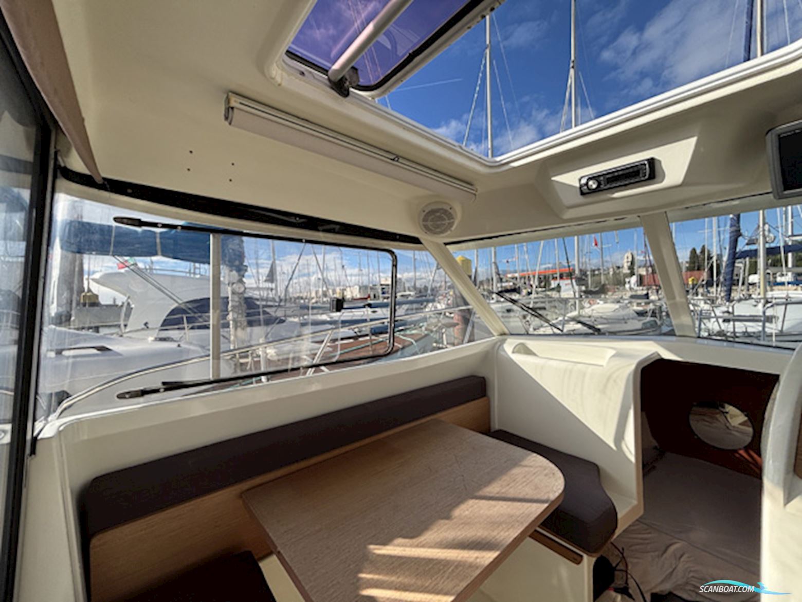 Jeanneau Merry Fisher 725