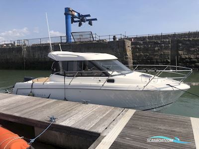 Jeanneau Merry Fisher 755 Motorboten 2013, met Suzuki DF150 motor, United Kingdom