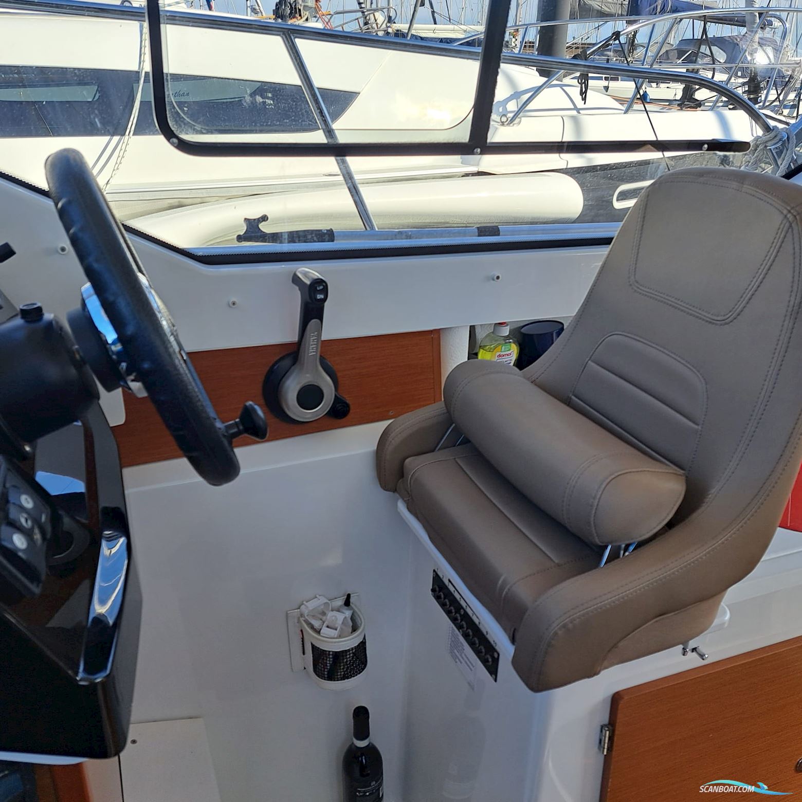 Jeanneau Merry Fisher 795
