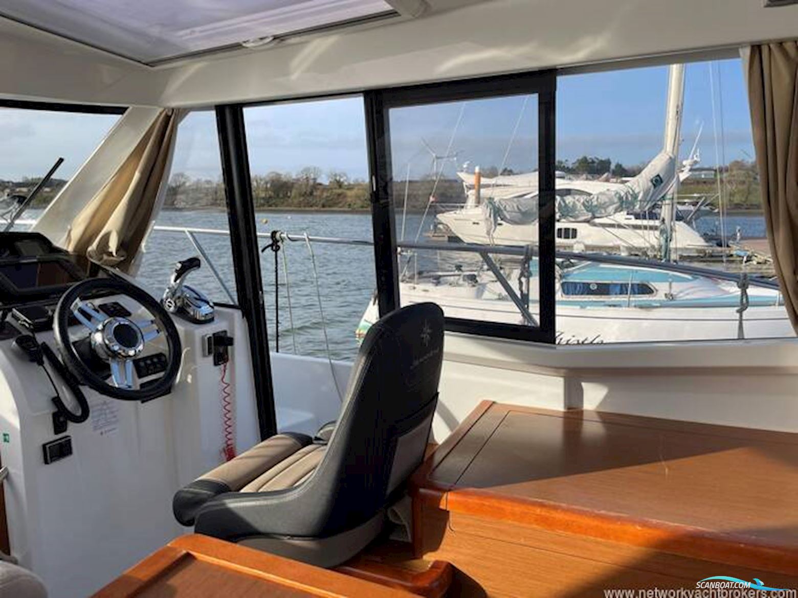 Jeanneau Merry Fisher 855