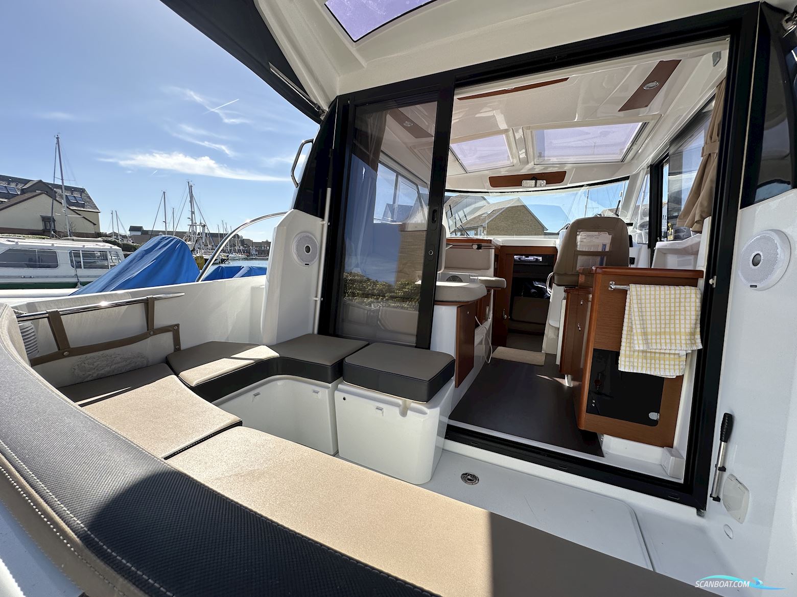 Jeanneau Merry Fisher 855