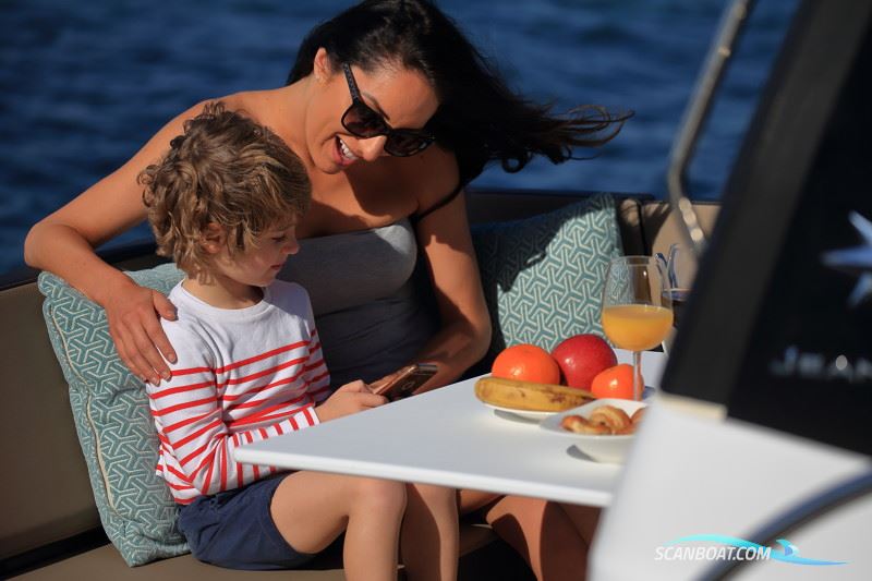 Jeanneau Merry Fisher 895