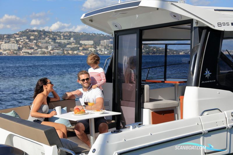 Jeanneau Merry Fisher 895