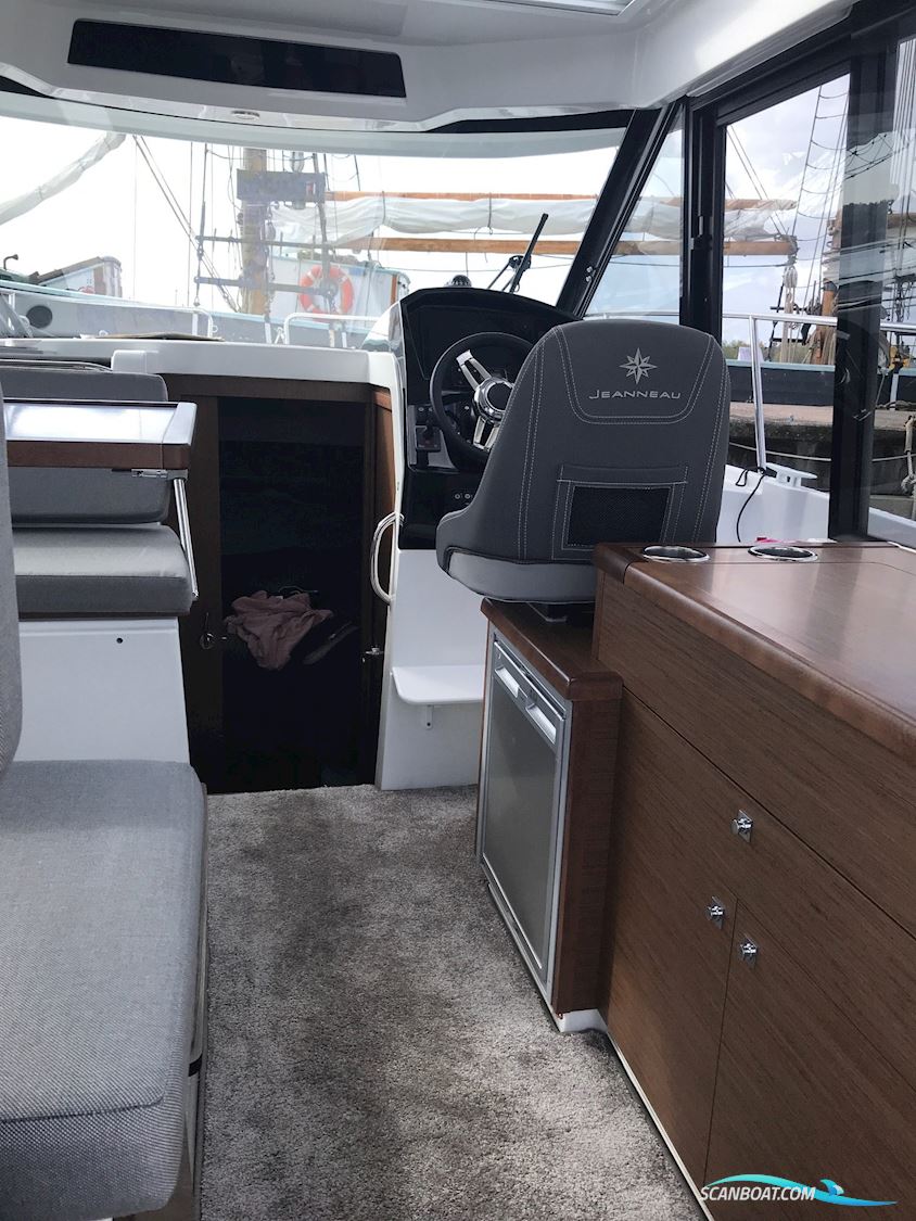 Jeanneau Merry Fisher 895
