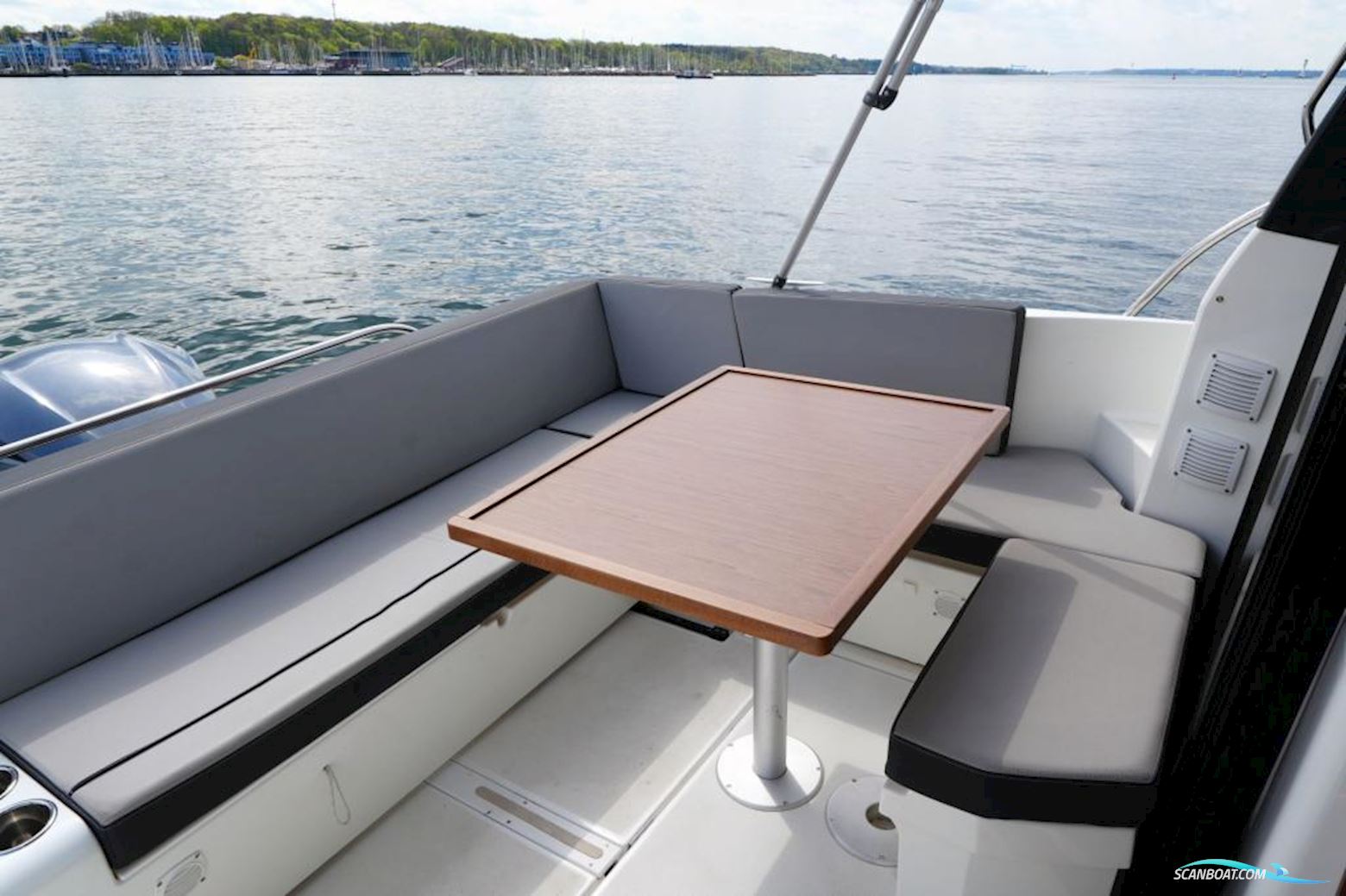 Jeanneau Merry Fisher 895