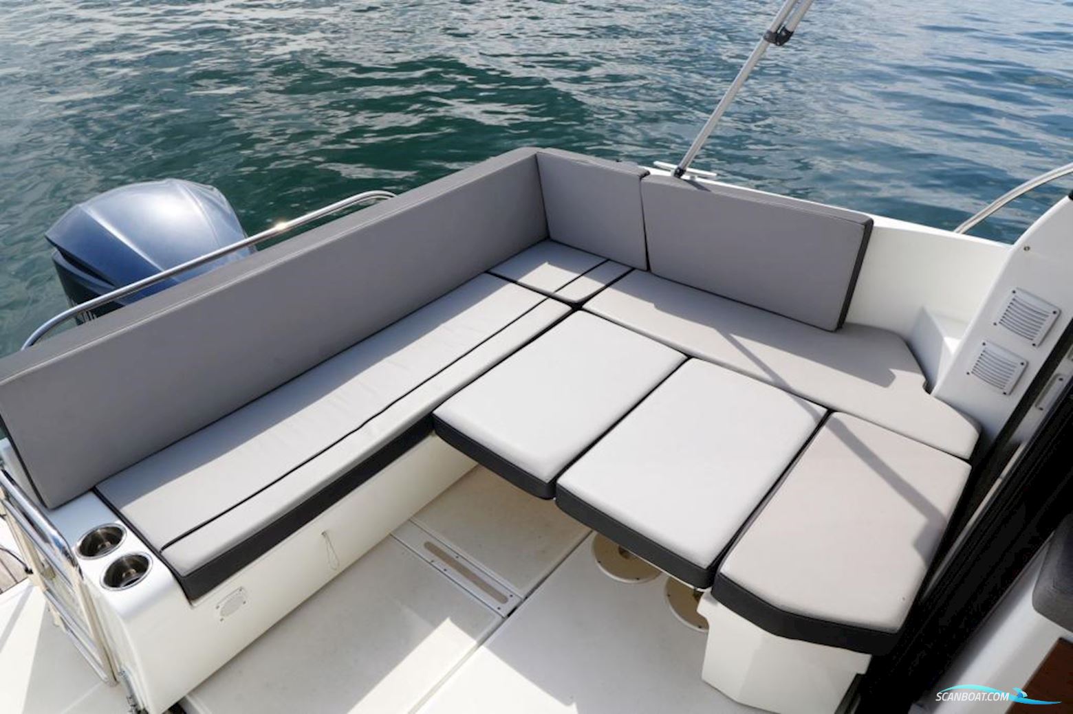 Jeanneau Merry Fisher 895