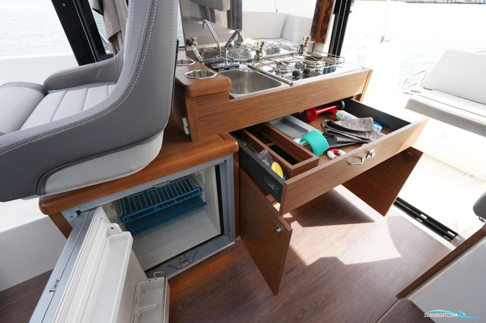 Jeanneau Merry Fisher 895