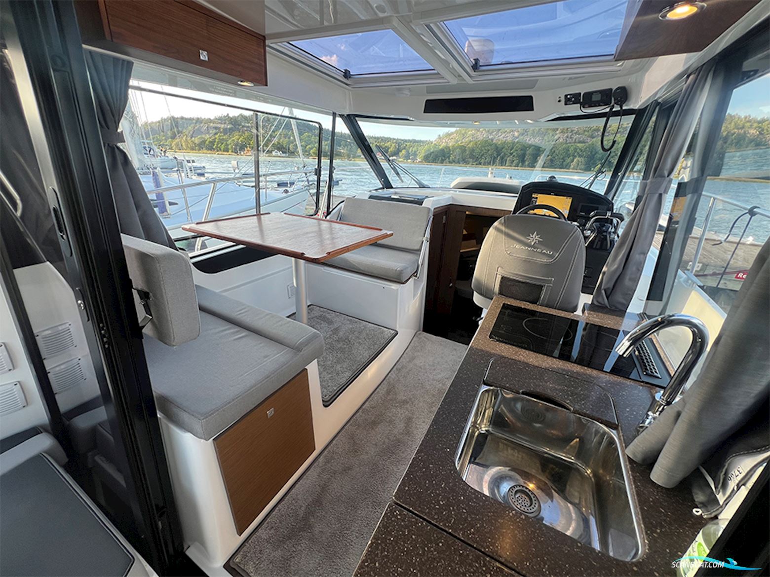 Jeanneau Merry Fisher 895