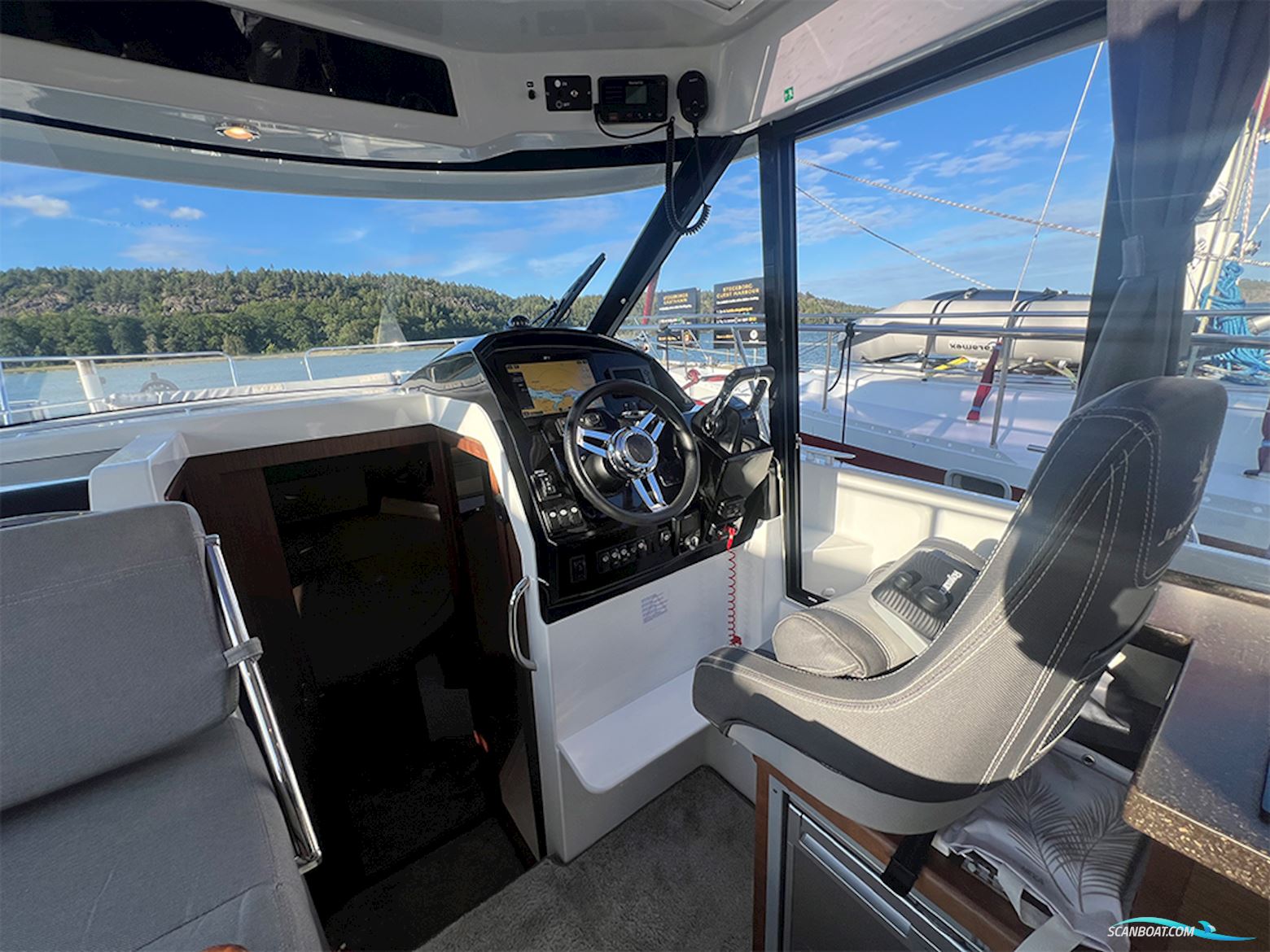 Jeanneau Merry Fisher 895